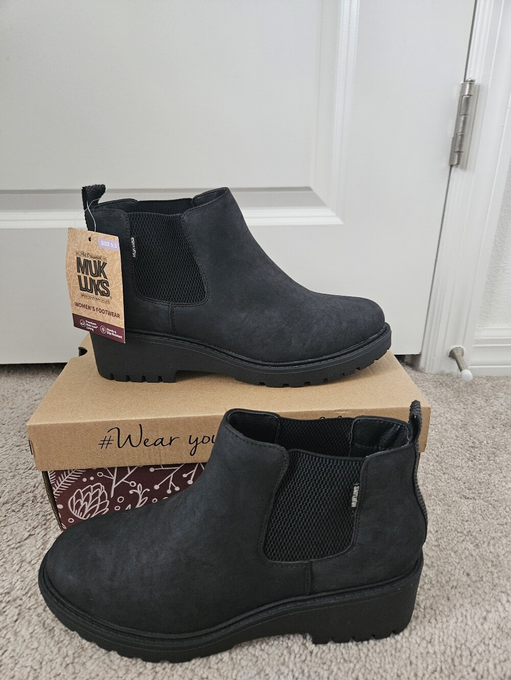New With Tag Womens US 9.5 MUK LUKS Finley Francis Boots Black